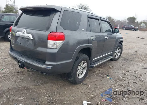 2013 Toyota 4Runner Sr5 z USA, uszkodzony, nr VIN JTEBU5JR4D5113784
